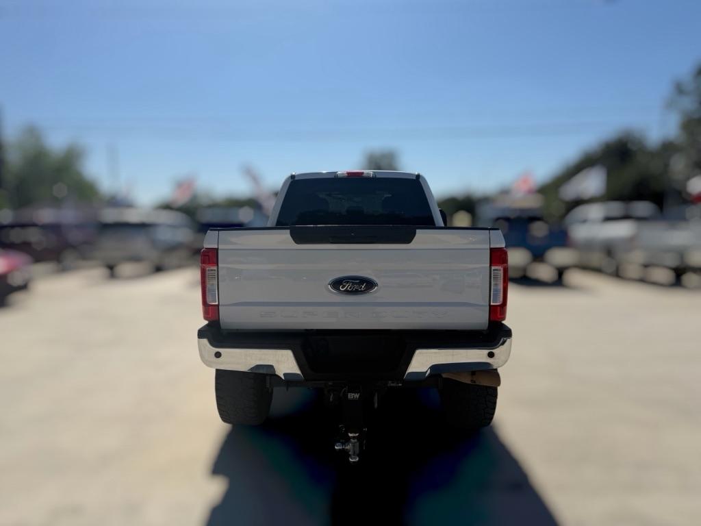 Ford F-250 SD XLT Crew Cab 4WD 2017