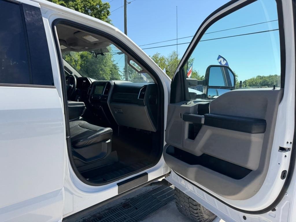 Ford F-250 SD XLT Crew Cab 4WD 2017