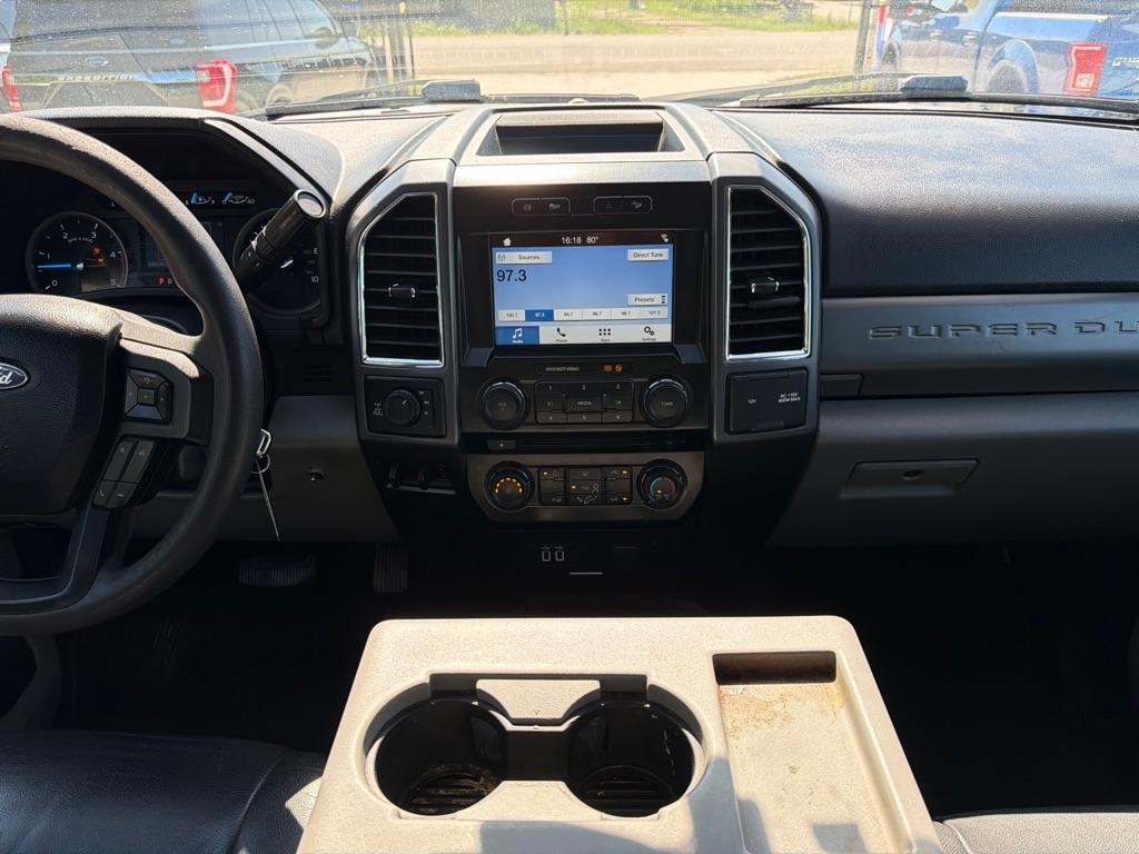 Ford F-250 SD XLT Crew Cab 4WD 2017