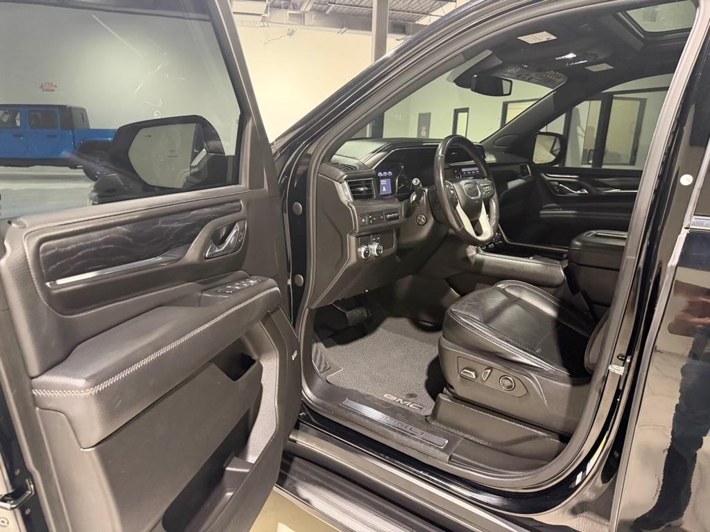 GMC Yukon Denali 2WD 2021