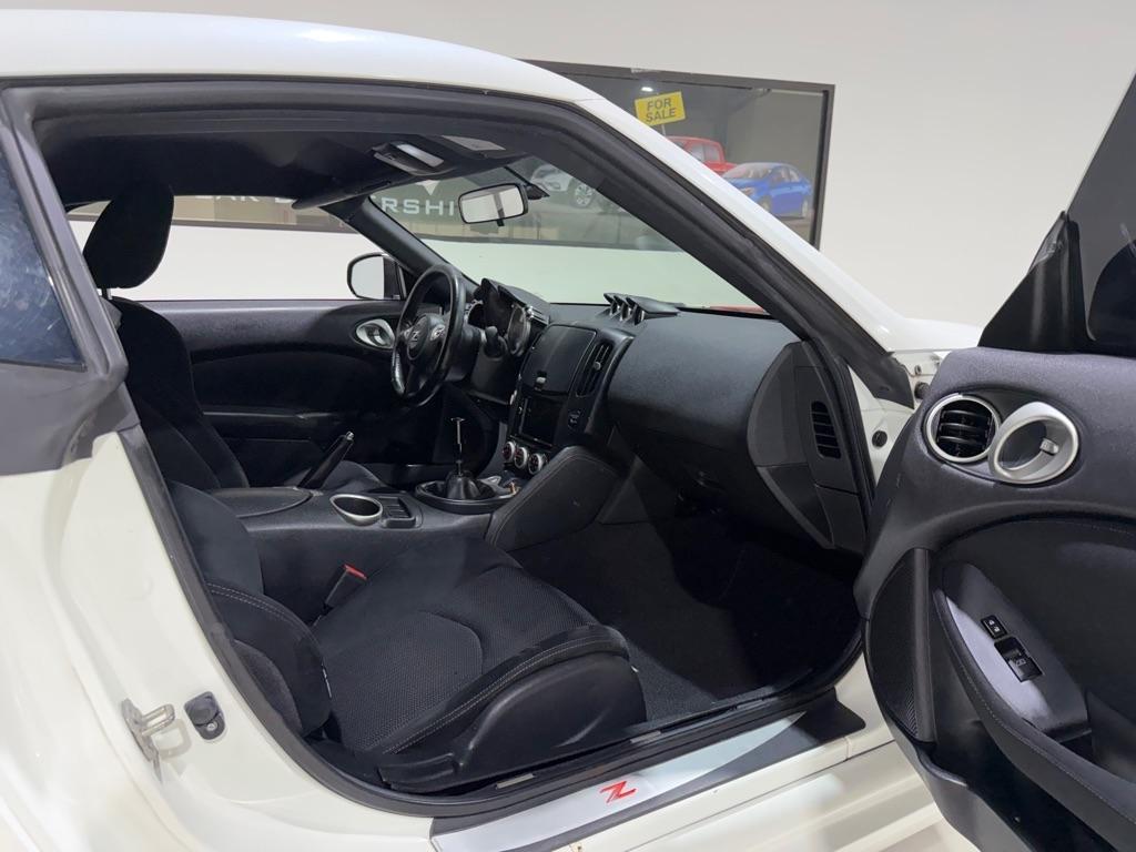 Nissan Z 370Z Coupe Sport 6MT 2017