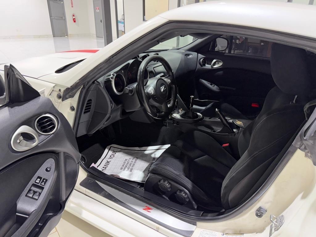 Nissan Z 370Z Coupe Sport 6MT 2017