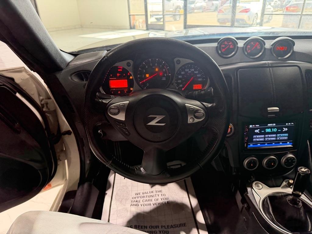 Nissan Z 370Z Coupe Sport 6MT 2017
