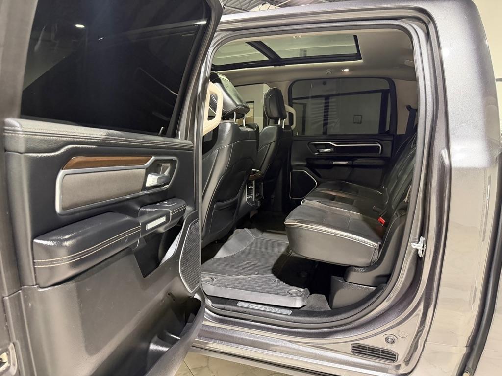 RAM 1500 Laramie Crew Cab SWB 2WD 2022