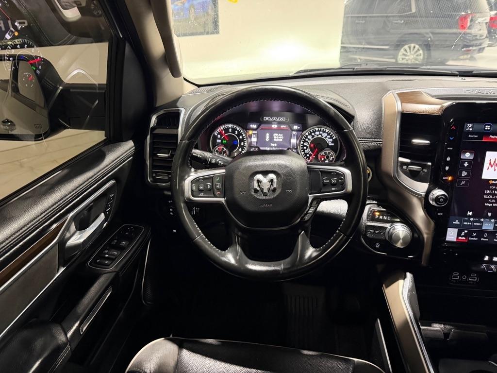 RAM 1500 Laramie Crew Cab SWB 2WD 2022