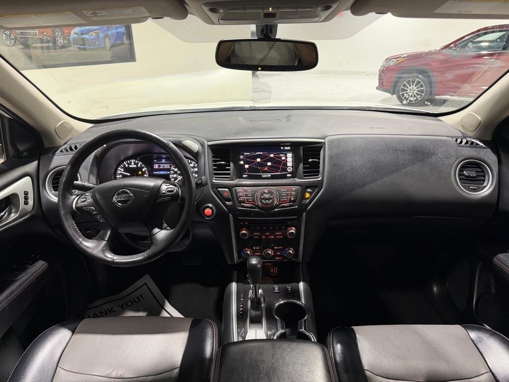 Nissan Pathfinder SL 2020