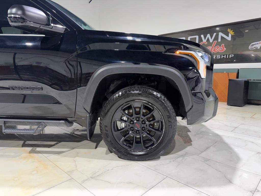 Toyota Tundra SR5 CrewMax 4WD 2024