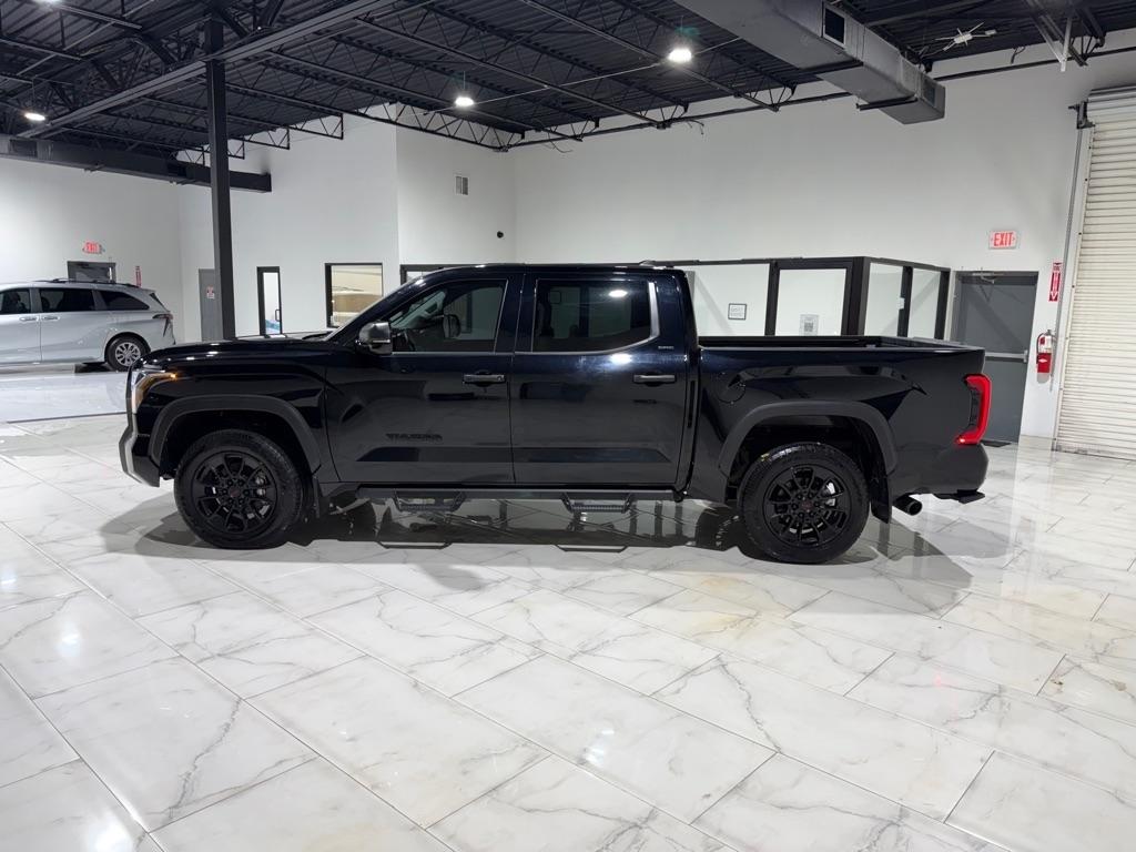 Toyota Tundra SR5 CrewMax 4WD 2024