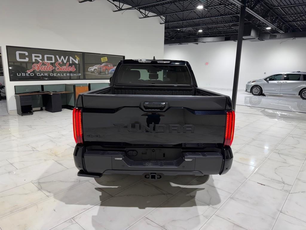 Toyota Tundra SR5 CrewMax 4WD 2024