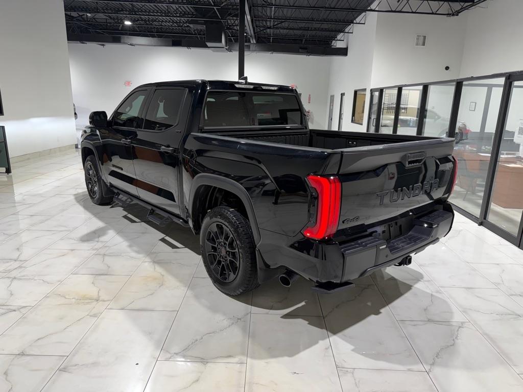Toyota Tundra SR5 CrewMax 4WD 2024