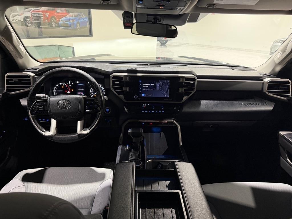 Toyota Tundra SR5 CrewMax 4WD 2024