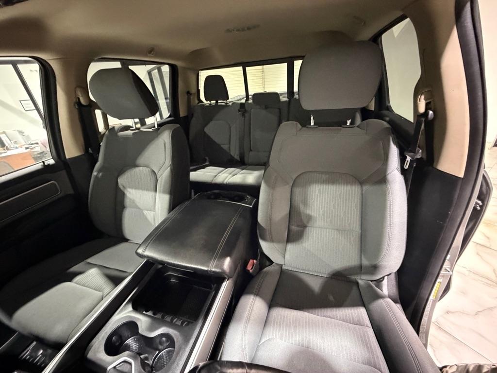 RAM 1500 Big Horn Crew Cab SWB 4WD 2020