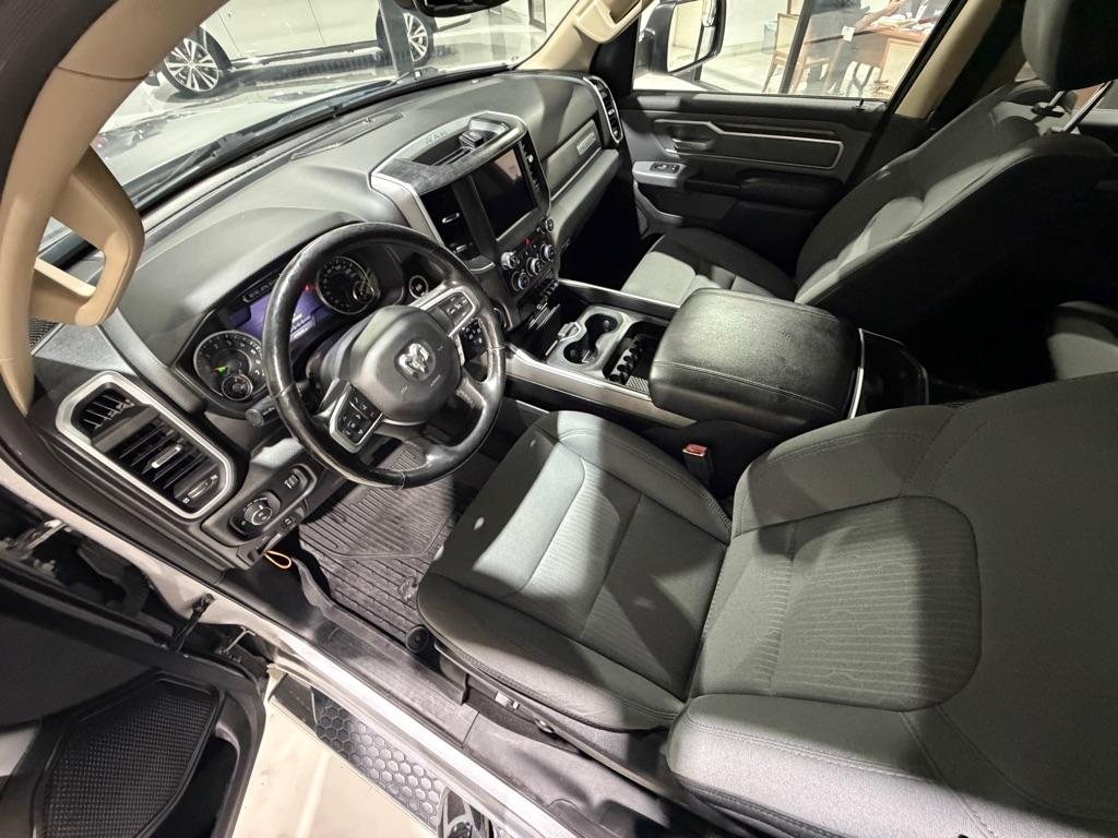 RAM 1500 Big Horn Crew Cab SWB 4WD 2020