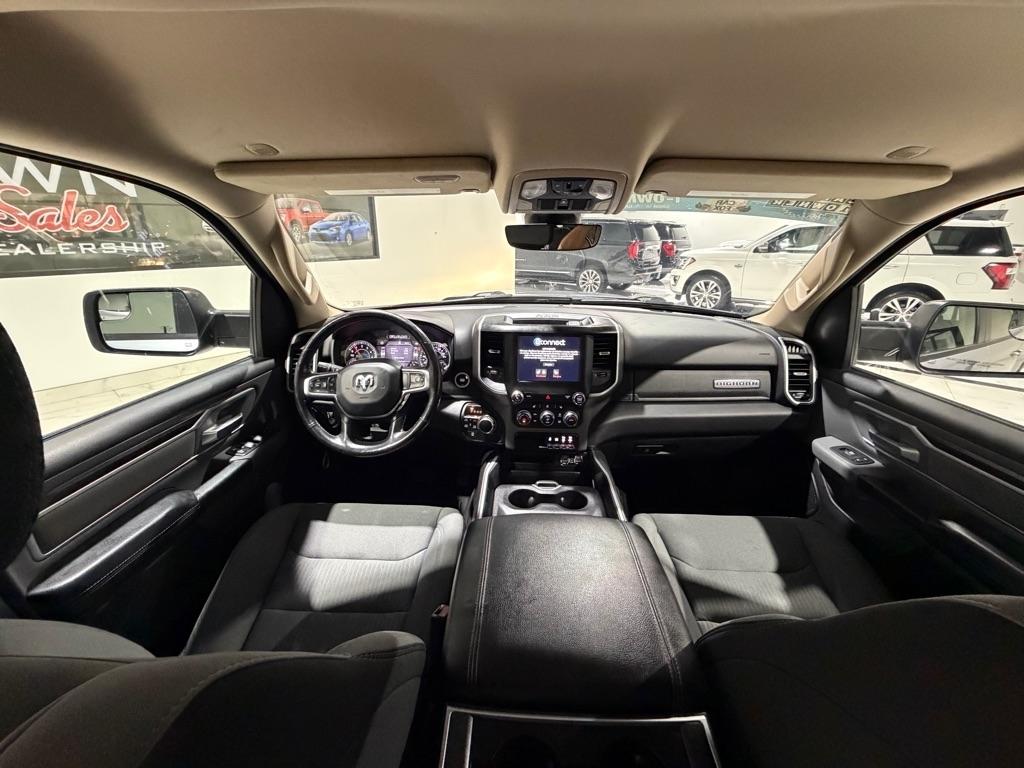 RAM 1500 Big Horn Crew Cab SWB 4WD 2020