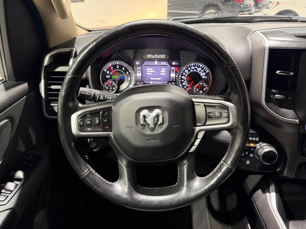 RAM 1500 Big Horn Crew Cab SWB 4WD 2020