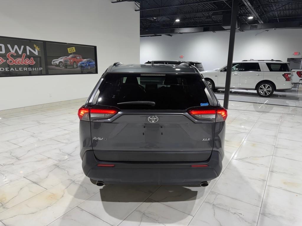 Toyota RAV4 XLE 2019