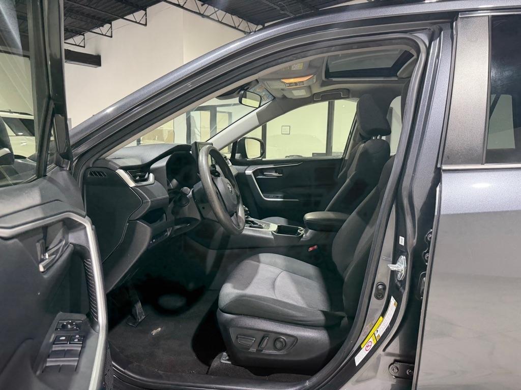Toyota RAV4 XLE 2019