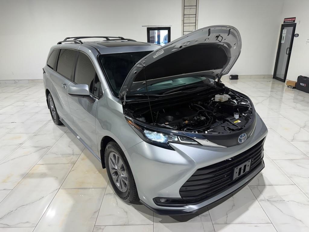 Toyota Sienna XLE 7-Passenger 2025