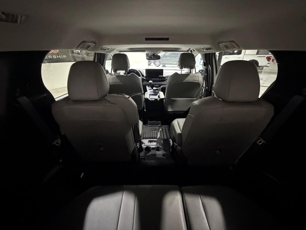 Toyota Sienna XLE 7-Passenger 2025