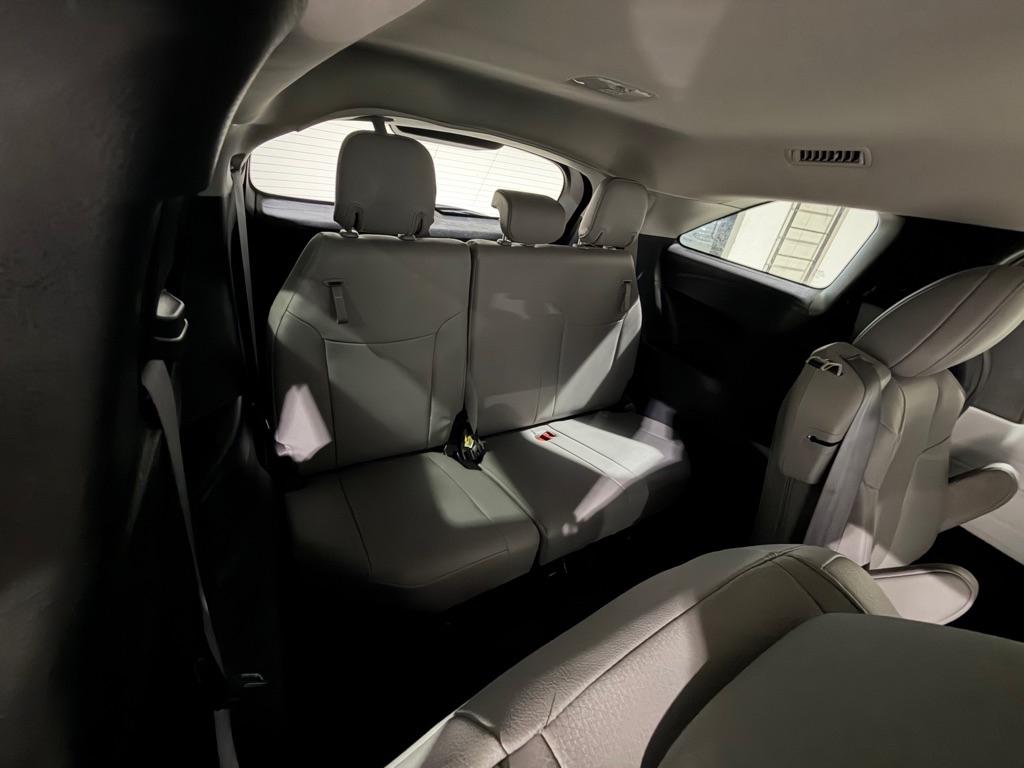 Toyota Sienna XLE 7-Passenger 2025