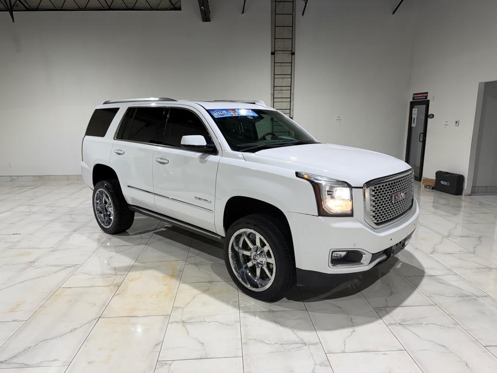 GMC Yukon Denali 4WD 2017