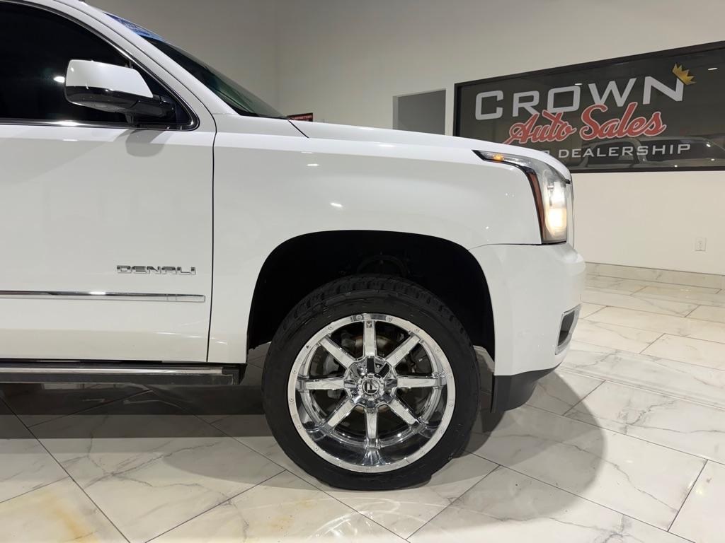 GMC Yukon Denali 4WD 2017