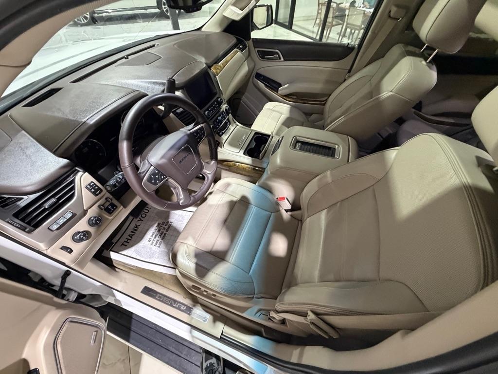 GMC Yukon Denali 4WD 2017