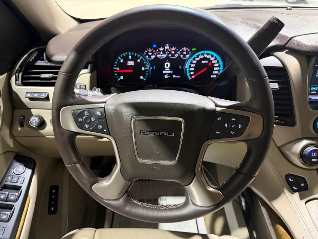 GMC Yukon Denali 4WD 2017