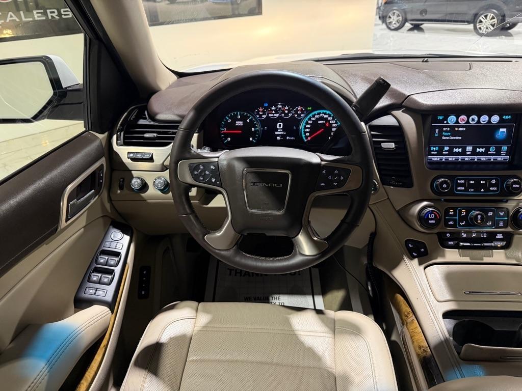 GMC Yukon Denali 4WD 2017