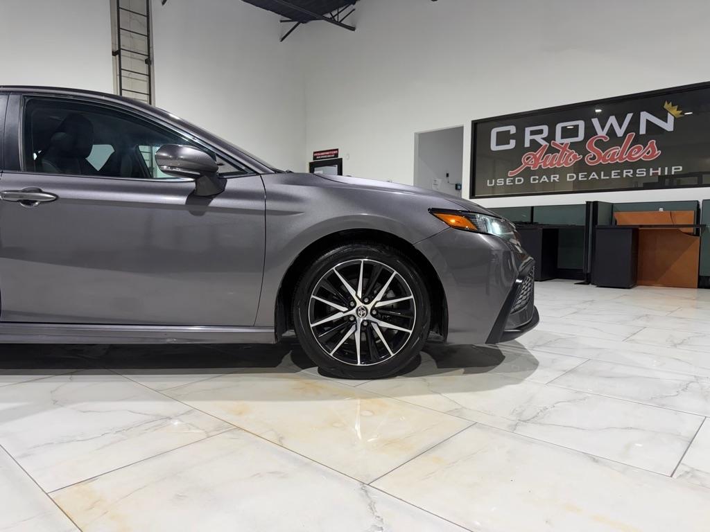 Toyota Camry SE 2022
