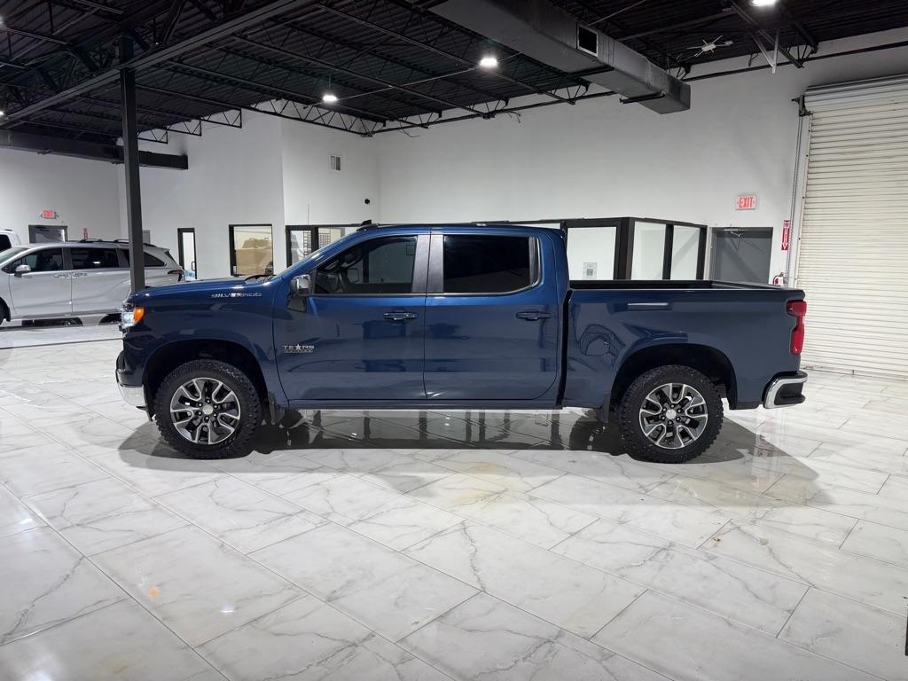 Chevrolet Silverado 1500 LT Crew Cab 2WD 2023