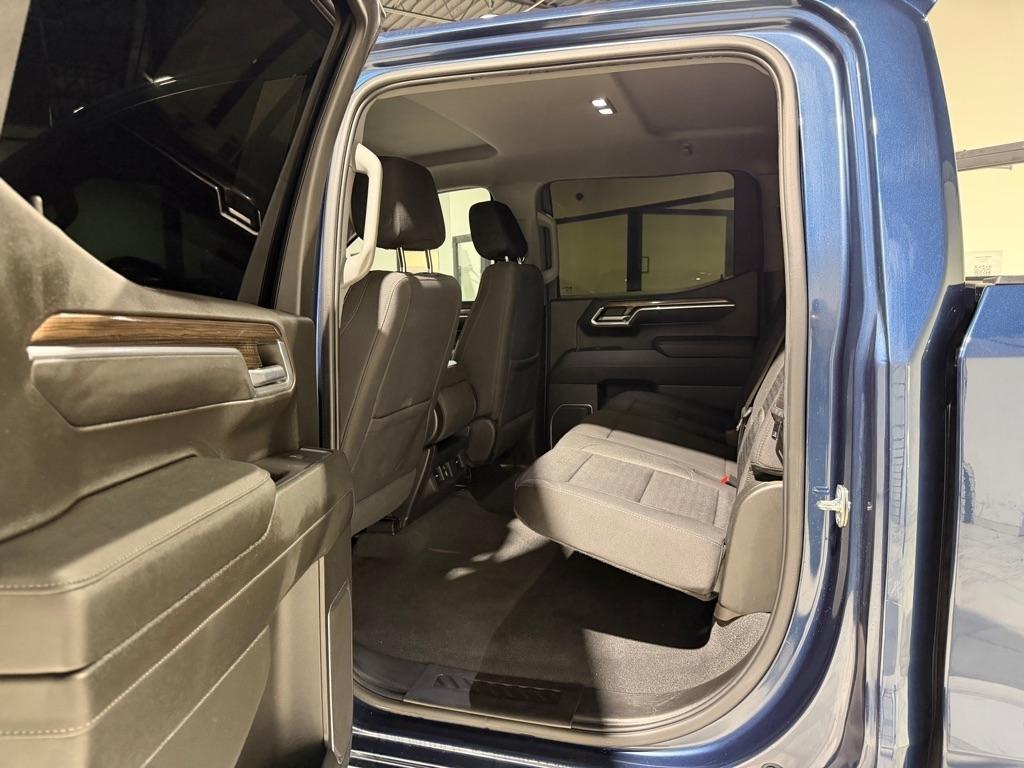 Chevrolet Silverado 1500 LT Crew Cab 2WD 2023