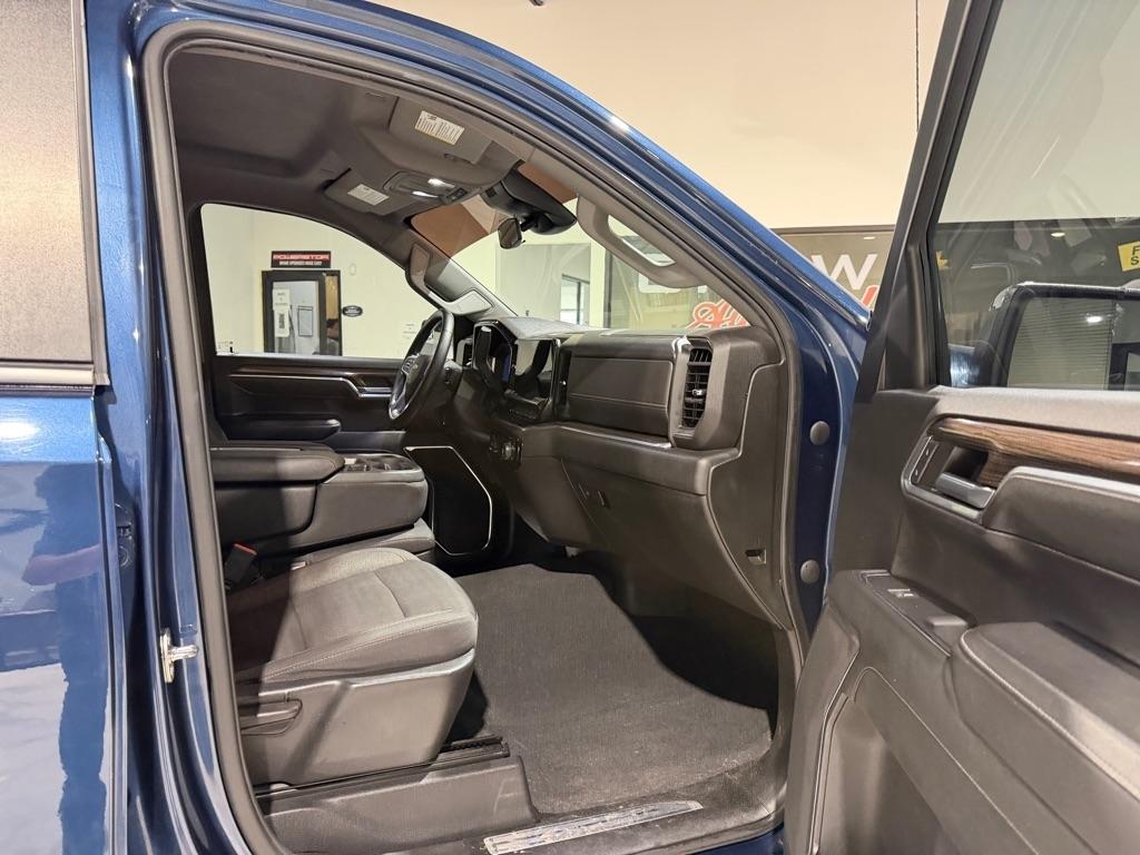 Chevrolet Silverado 1500 LT Crew Cab 2WD 2023