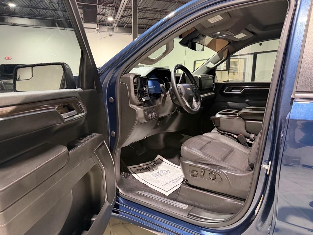 Chevrolet Silverado 1500 LT Crew Cab 2WD 2023