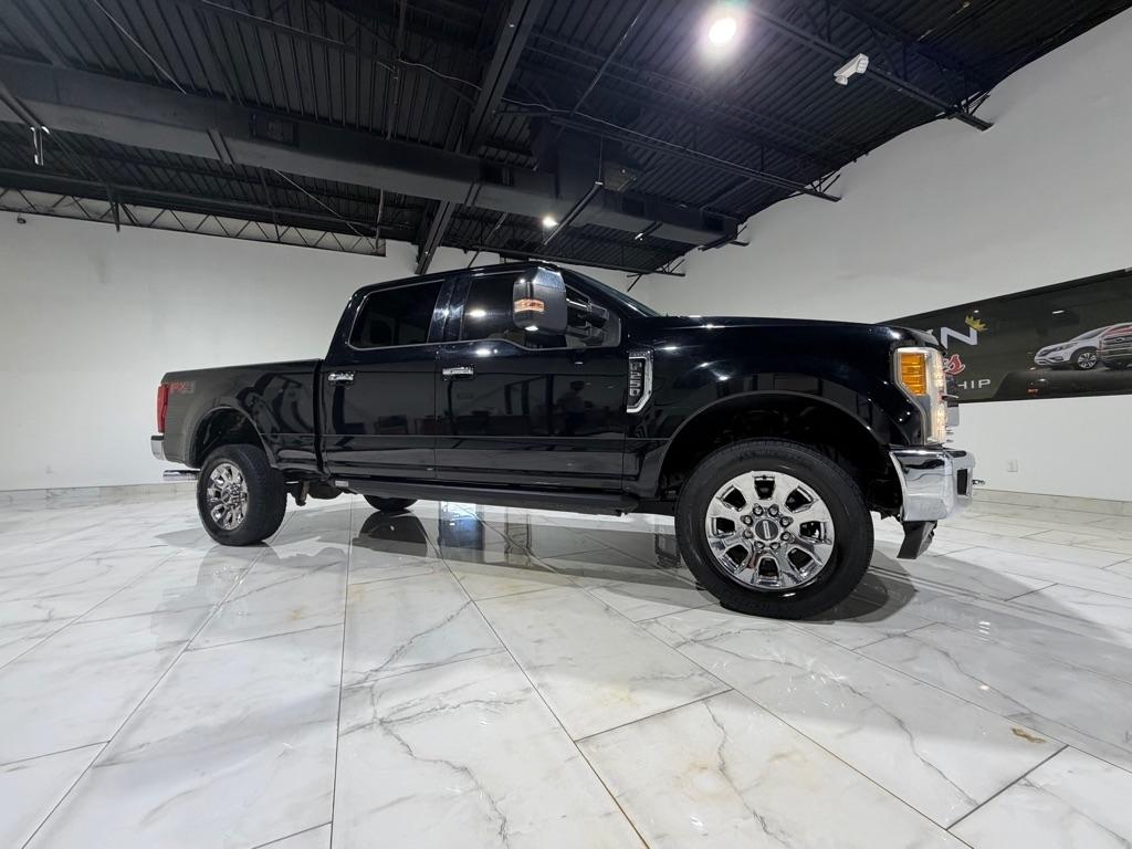 Ford F-250 SD XL Crew Cab 4WD 2017
