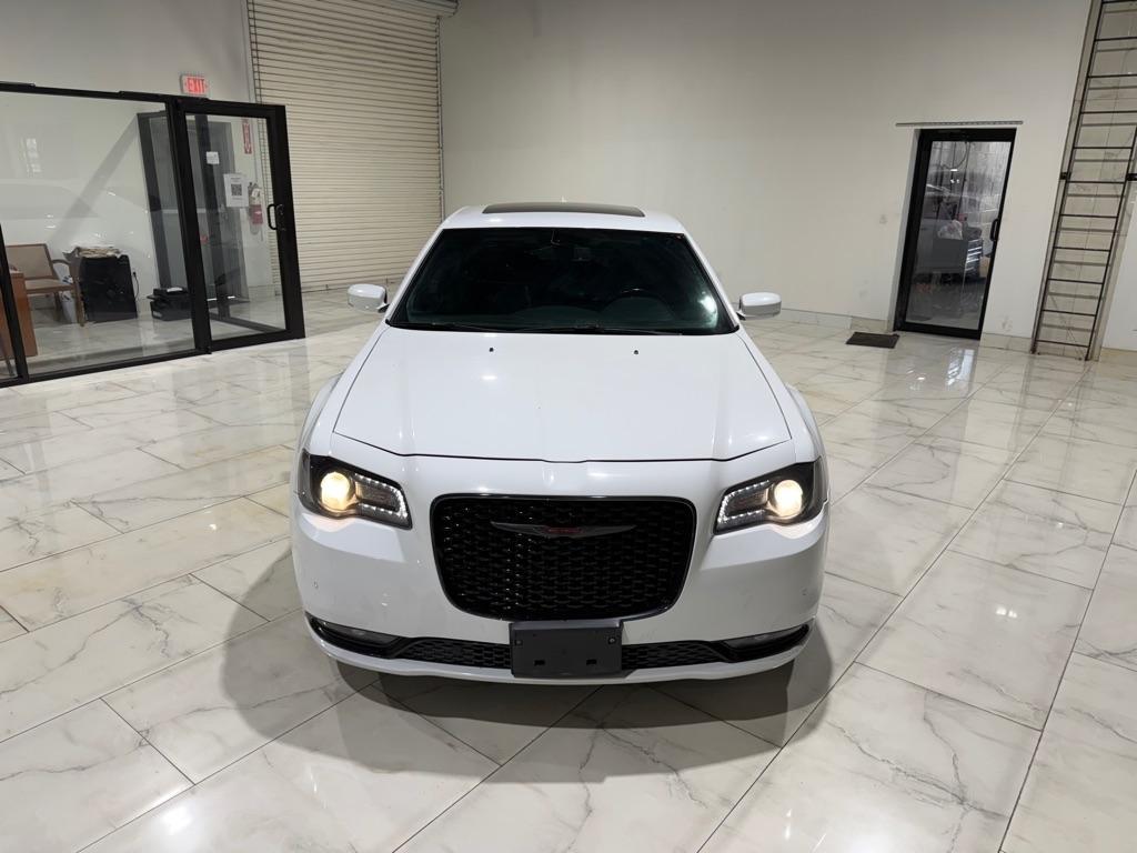 Chrysler 300 S V6 RWD 2021