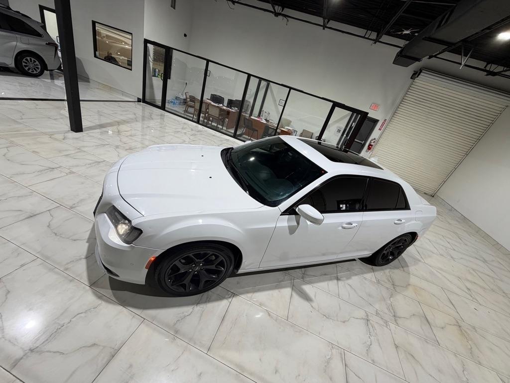 Chrysler 300 S V6 RWD 2021