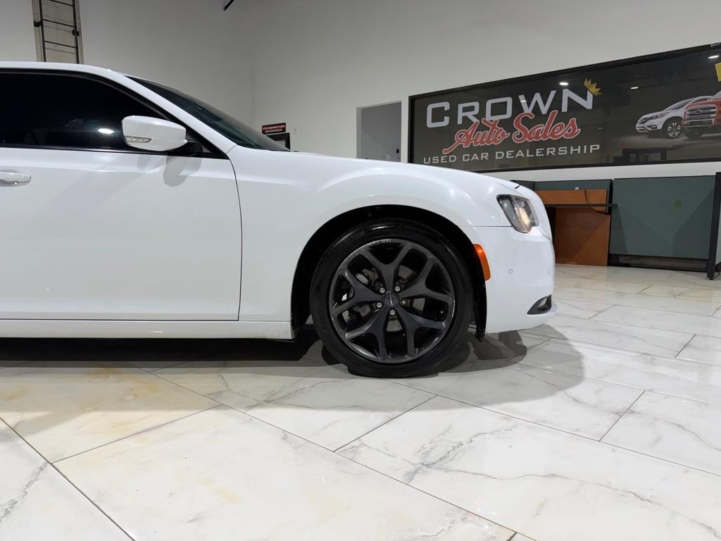 Chrysler 300 S V6 RWD 2021