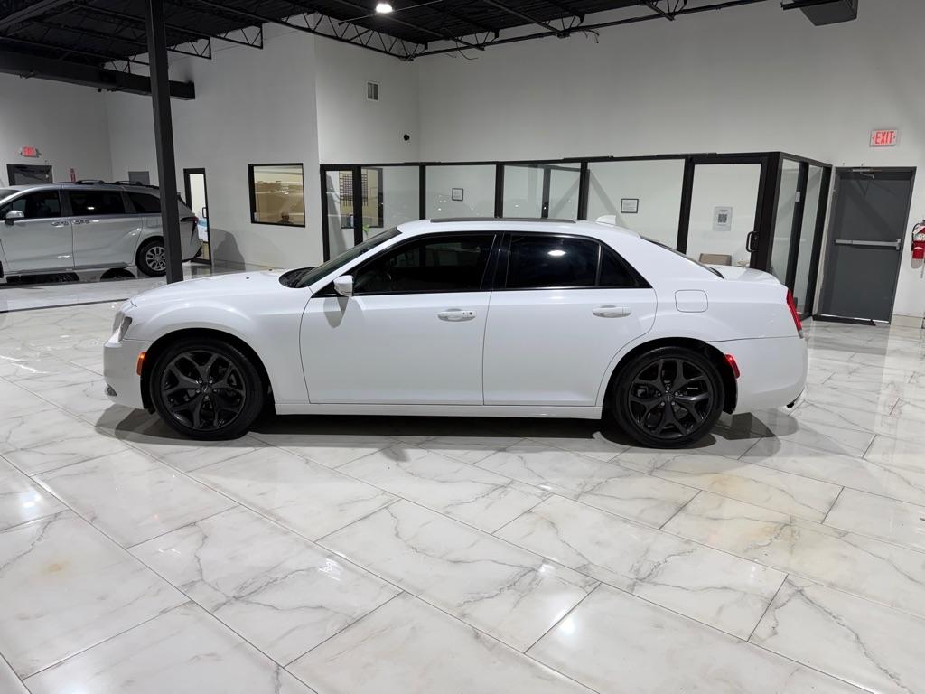 Chrysler 300 S V6 RWD 2021