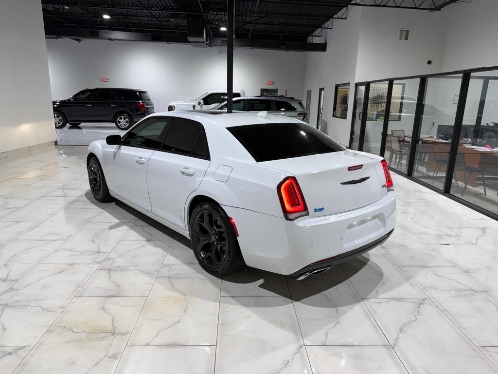 Chrysler 300 S V6 RWD 2021