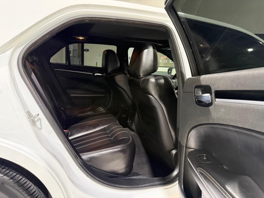 Chrysler 300 S V6 RWD 2021