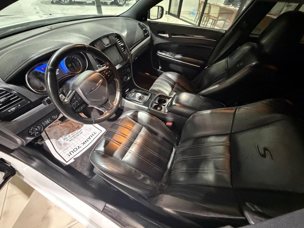 Chrysler 300 S V6 RWD 2021