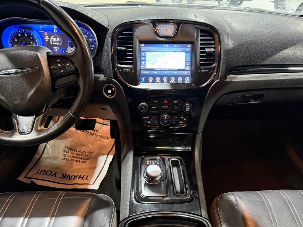 Chrysler 300 S V6 RWD 2021