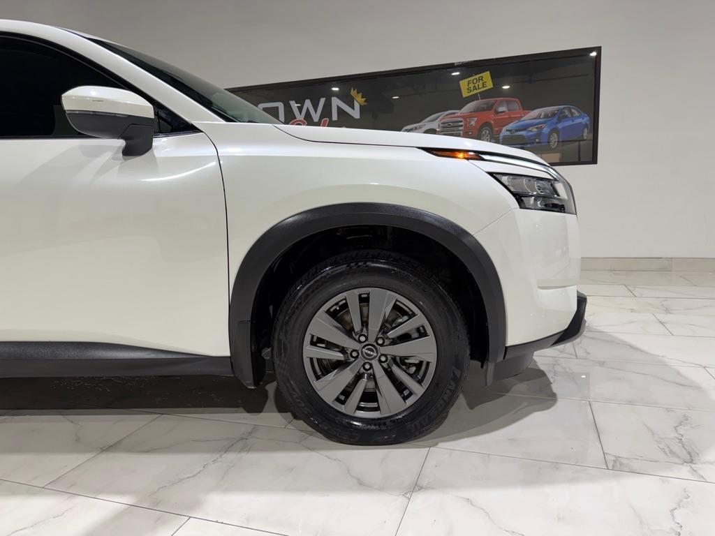 Nissan Pathfinder SV 2022