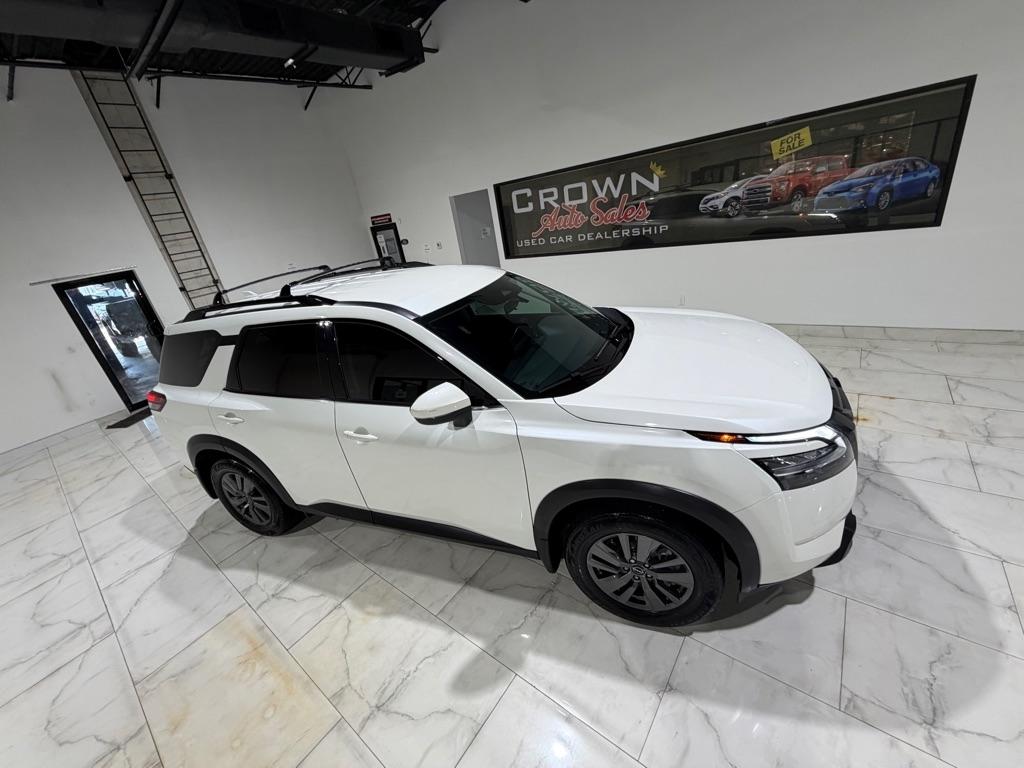 Nissan Pathfinder SV 2022