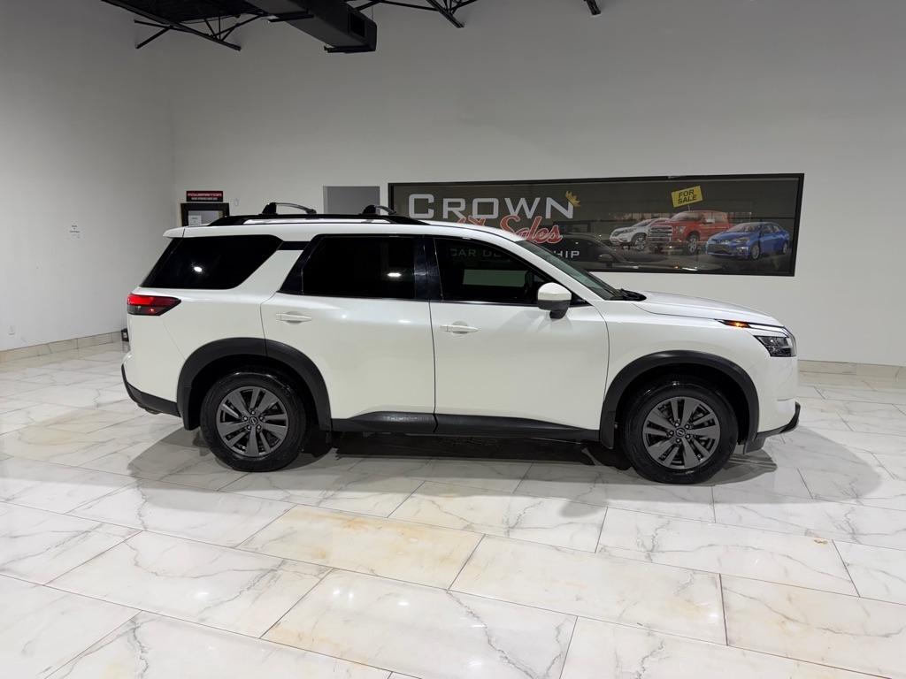 Nissan Pathfinder SV 2022