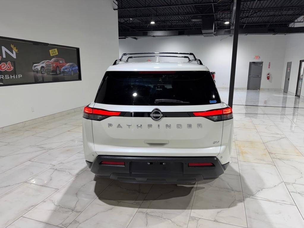 Nissan Pathfinder SV 2022