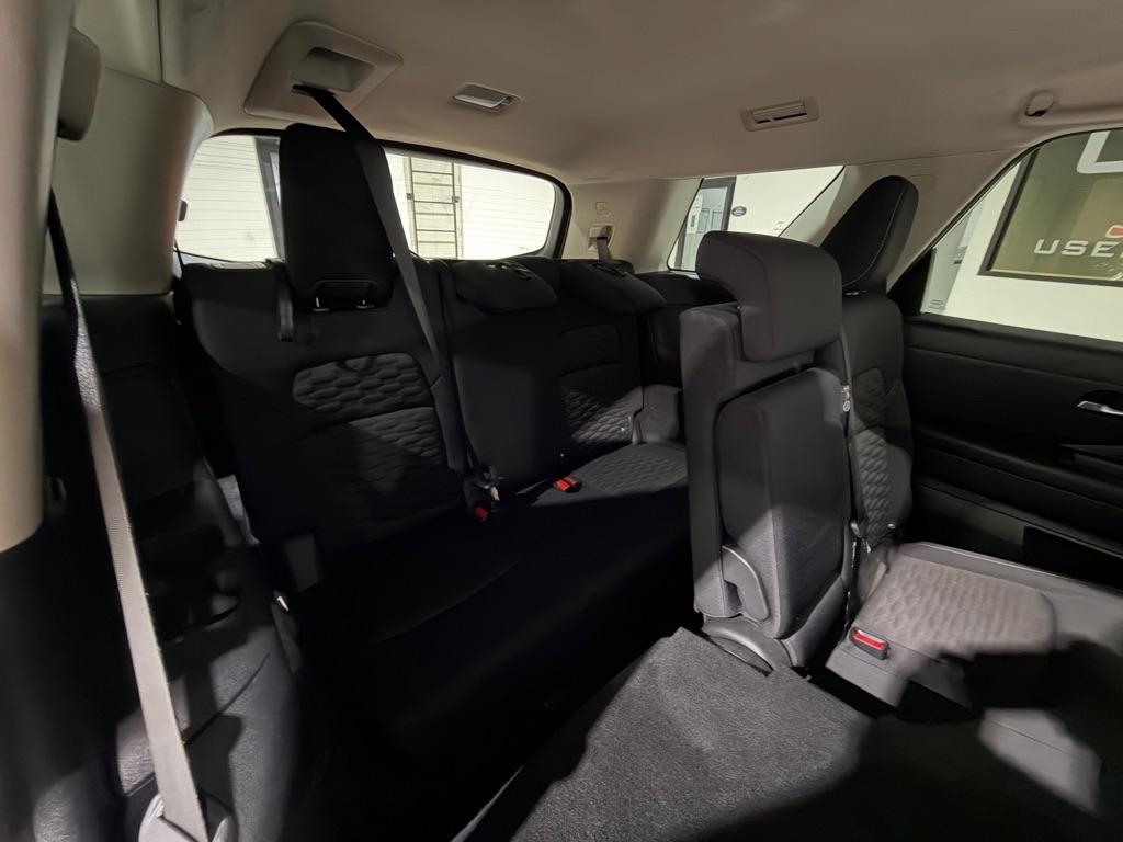 Nissan Pathfinder SV 2022