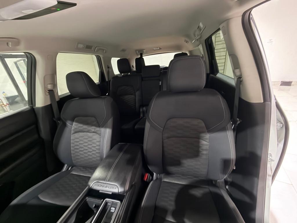 Nissan Pathfinder SV 2022