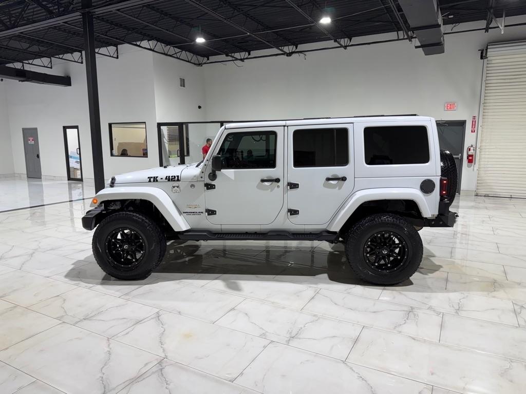 Jeep Wrangler Unlimited Sahara 4WD 2015